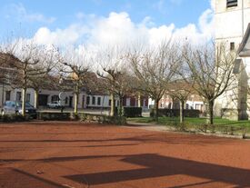 Place Charles de Gaulle - Terrain de boules